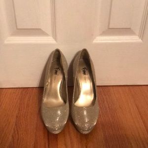 Size 5 women’s high heels